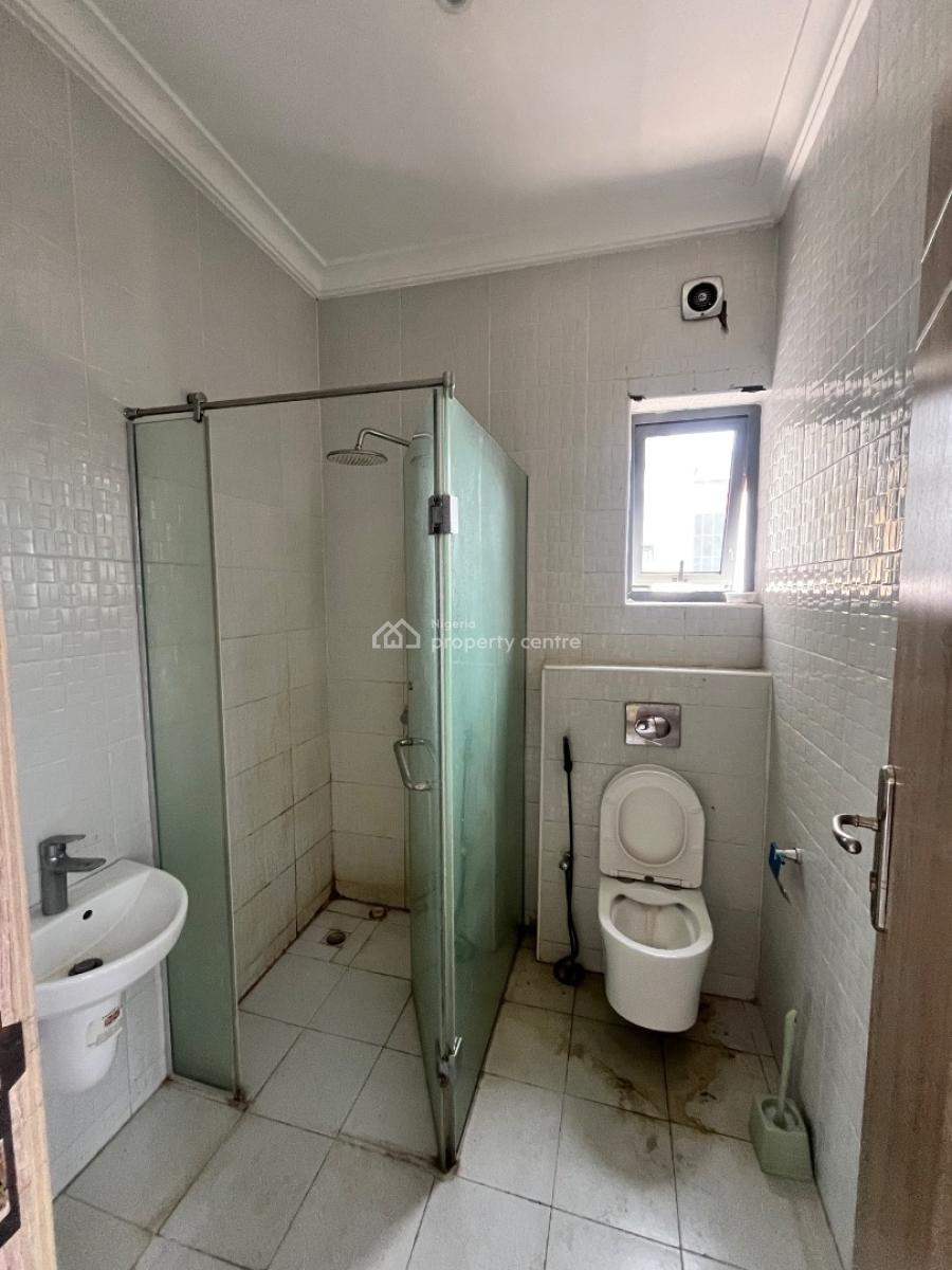 Spacious 2 Bedroom Serviced Apartment in a Secured and Serene Estate, Obayekini  Ikate Elegbushi, Ikate Elegushi, Lekki, Lagos, Flat / Apartment for Rent