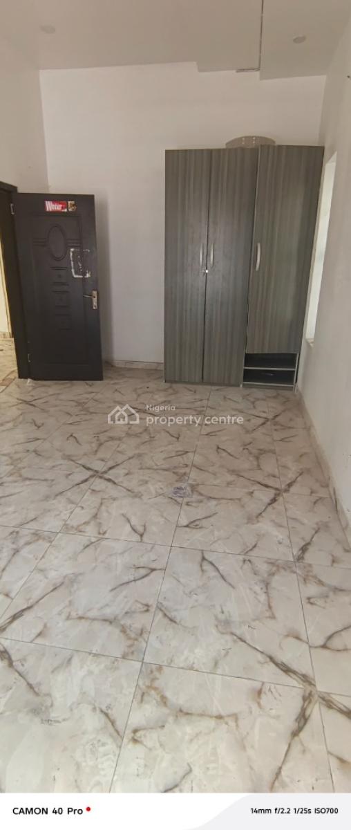Single Room Shared Apartment, Chevron Alternative Route, Lekki, Lagos, Self Contain (single Rooms) for Rent