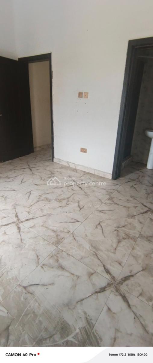 a Room Shared Apartment in Chevron, Blessed Ville Estate, Lekki, Lagos, Self Contain (single Rooms) for Rent