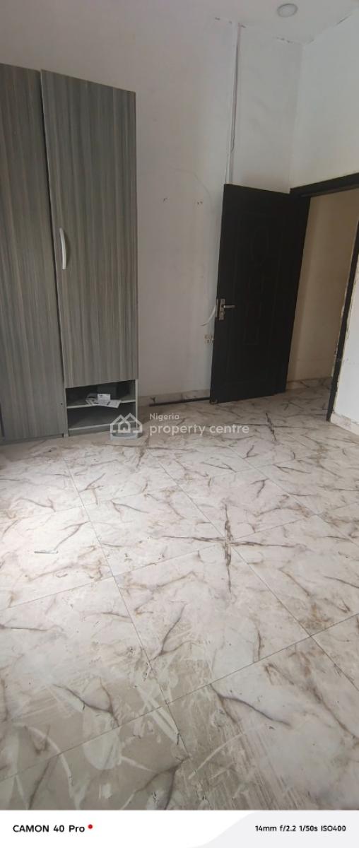 a Room Shared Apartment in Chevron, Blessed Ville Estate, Lekki, Lagos, Self Contain (single Rooms) for Rent