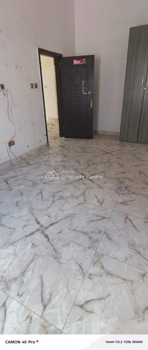 Room Upstairs Shared Apartment in Chevron Alternative, Francis Ojei Estate, Lekki, Lagos, Self Contain (single Rooms) for Rent