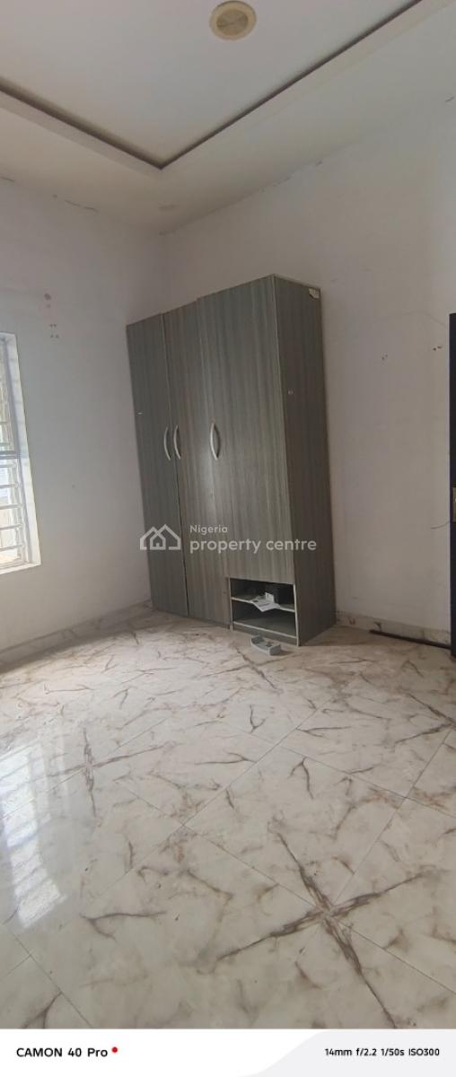 Room Upstairs Shared Apartment in Chevron Alternative, Francis Ojei Estate, Lekki, Lagos, Self Contain (single Rooms) for Rent