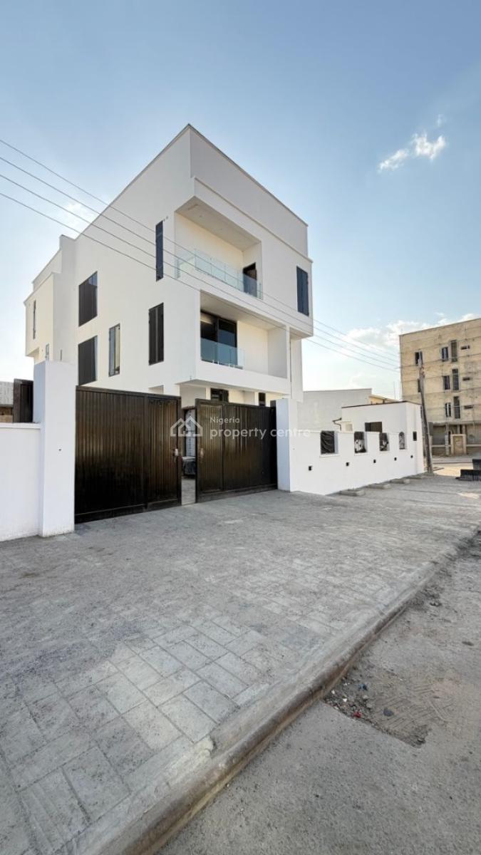 Fully Detached (2 Family Compound), Guzape District, Abuja, Terraced Duplex for Sale