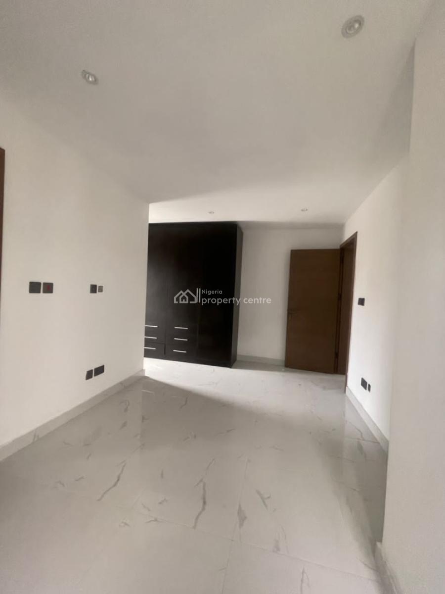 2-bedroom Flat on The First Floor, Ikoyi, Lagos, Flat / Apartment for Sale