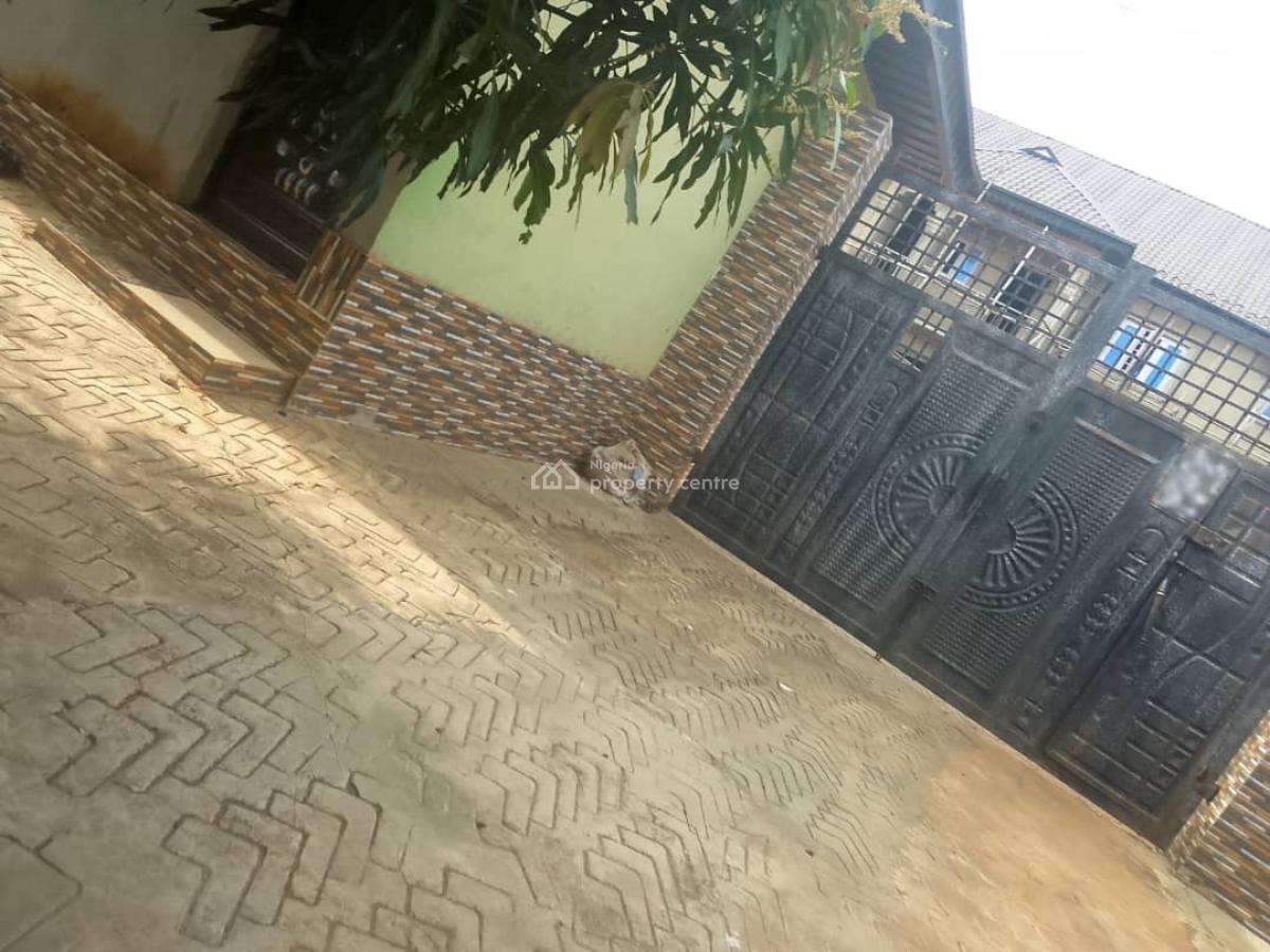 En-suite Room and Parlor Self with Pvc Ceiling and Visitor Toilet, Maya, Ikorodu, Lagos, Flat / Apartment for Rent