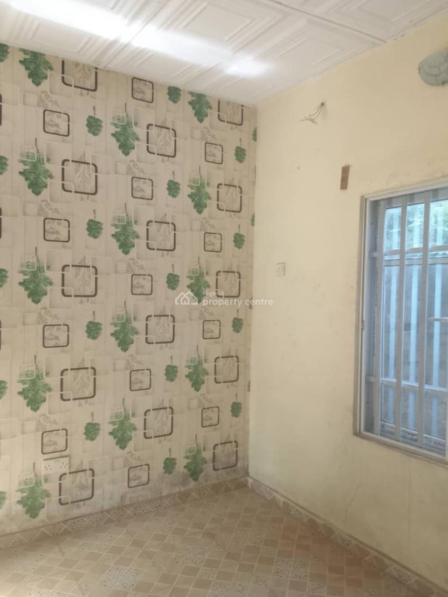 En-suite Room and Parlor Self with Pvc Ceiling and Visitor Toilet, Maya, Ikorodu, Lagos, Flat / Apartment for Rent