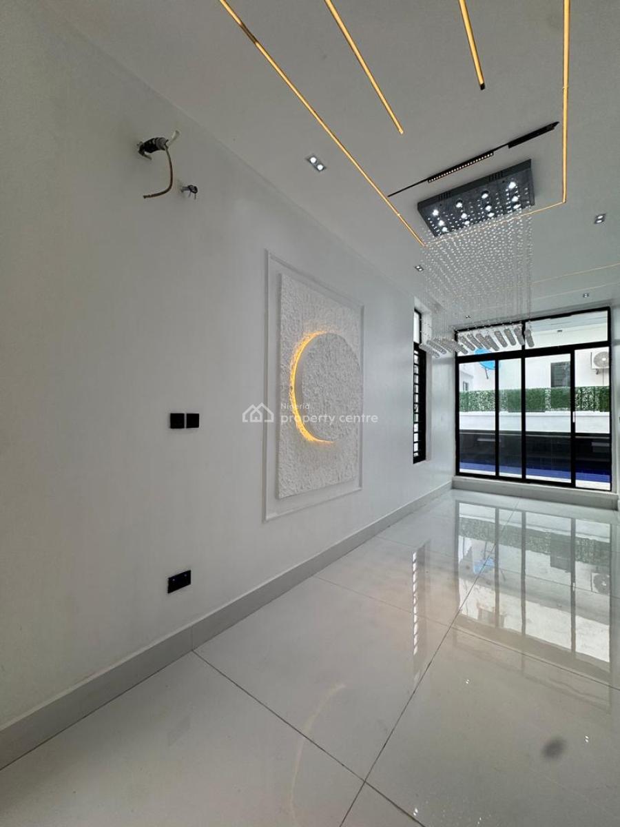 Classy  5  Beds with a Swimming Pool, Orchid, Lekki, Lagos, Flat / Apartment for Sale