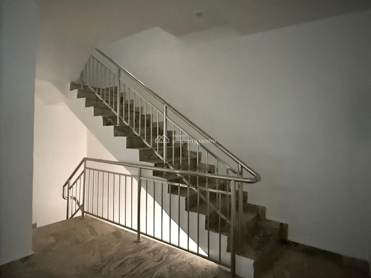 5bedroom Semidetached Duplex with Bq, Wuye, Abuja, Semi-detached Duplex for Sale