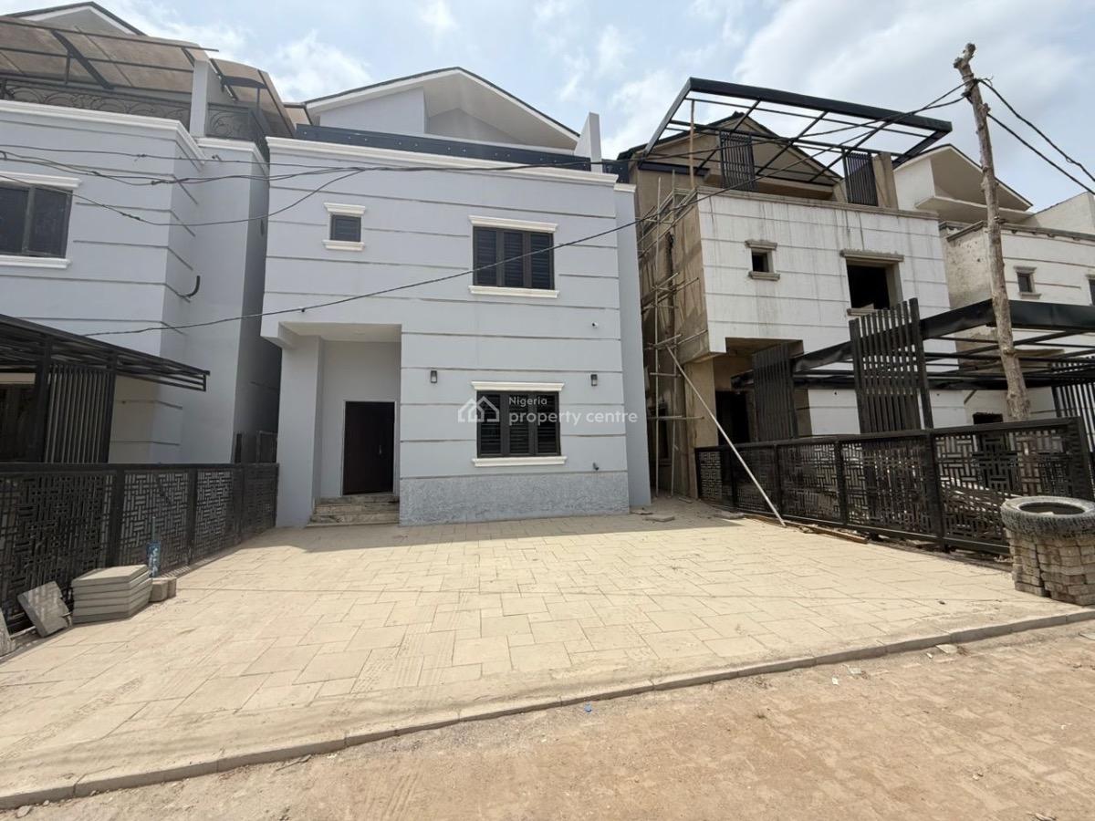 5bedroom Semidetached Duplex with Bq, Wuye, Abuja, Semi-detached Duplex for Sale