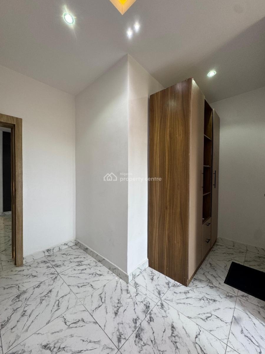 Corner Unit of Spacious 3  Bedroom Duplex with Bq, Orchid Road, Lekki, Lagos, Detached Duplex for Sale