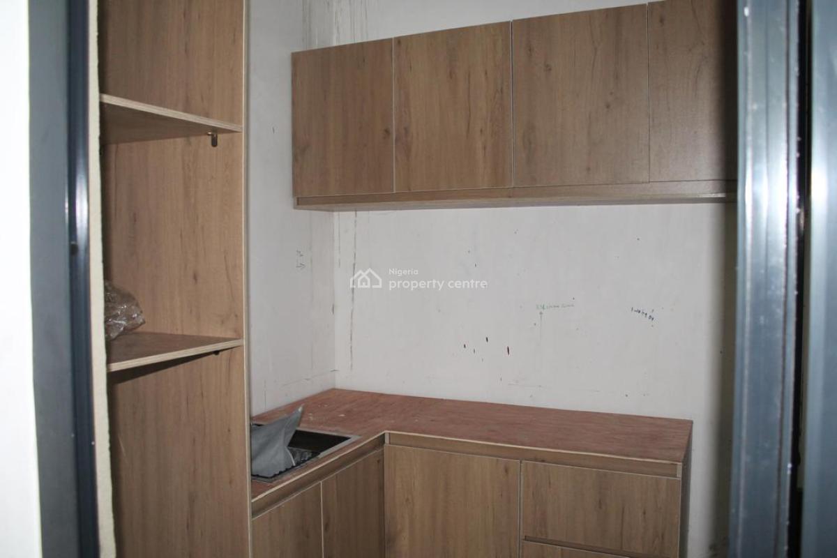 Office Space Measuring 240sqm, on Admiralty Way, Lekki Phase 1, Lekki, Lagos, Office Space for Rent