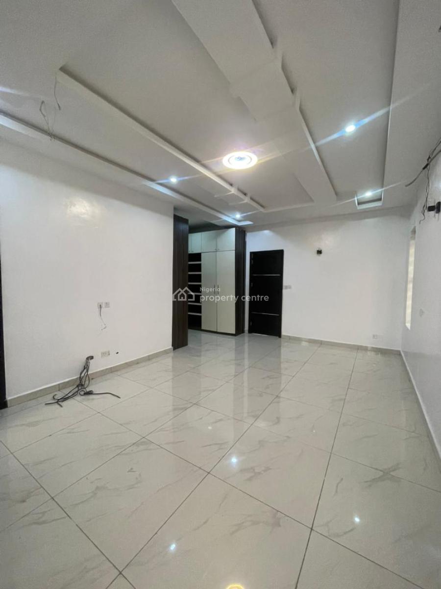 Modern 4-bedroom Semi-detached Duplex with Bq in Prime Chevron Axis, Chevron Axis, Lekki, Lagos, Semi-detached Duplex for Rent