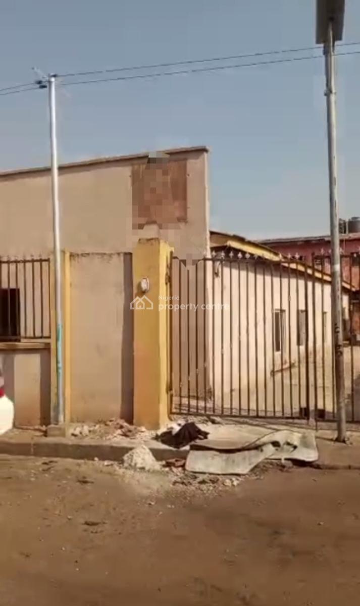 Lease: Church Space, Itire-ikate, Surulere, Lagos, Church for Rent