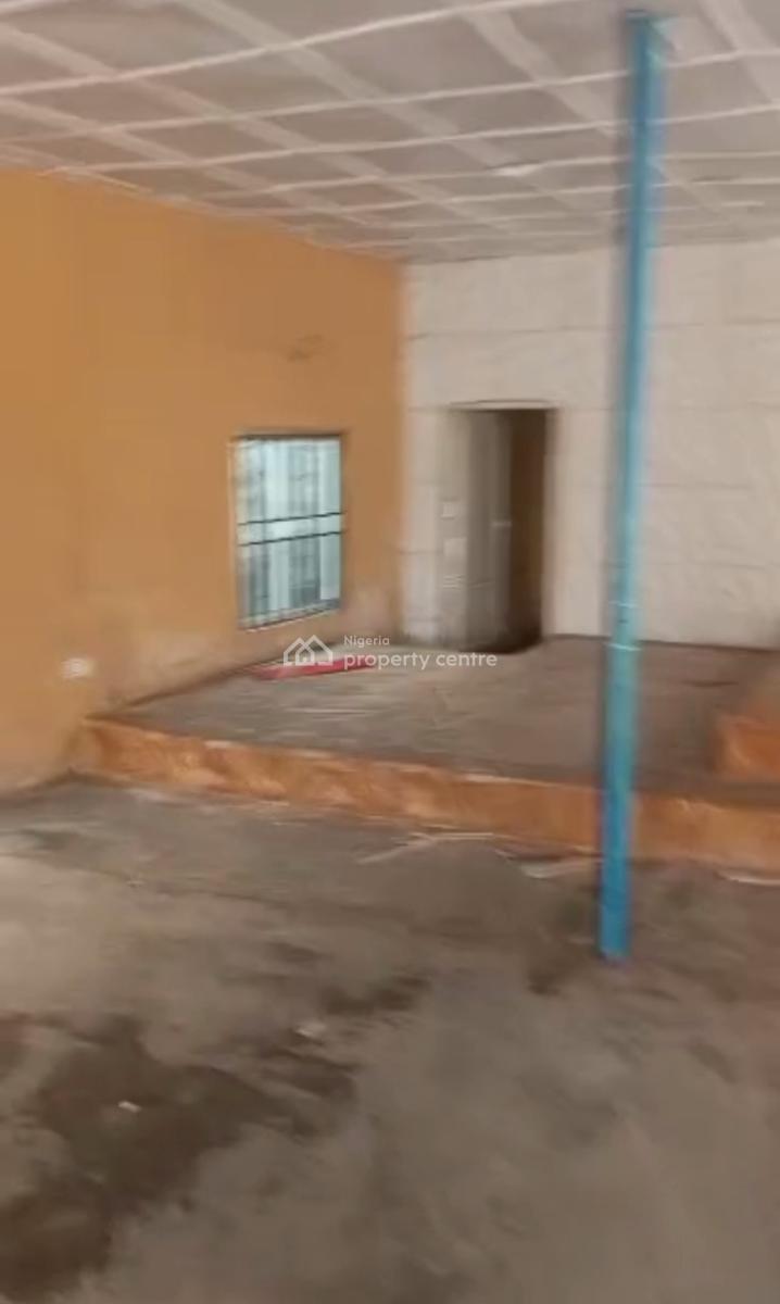 Lease: Church Space, Itire-ikate, Surulere, Lagos, Church for Rent