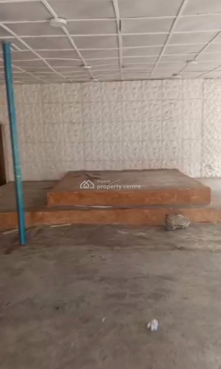 Lease: Church Space, Itire-ikate, Surulere, Lagos, Church for Rent