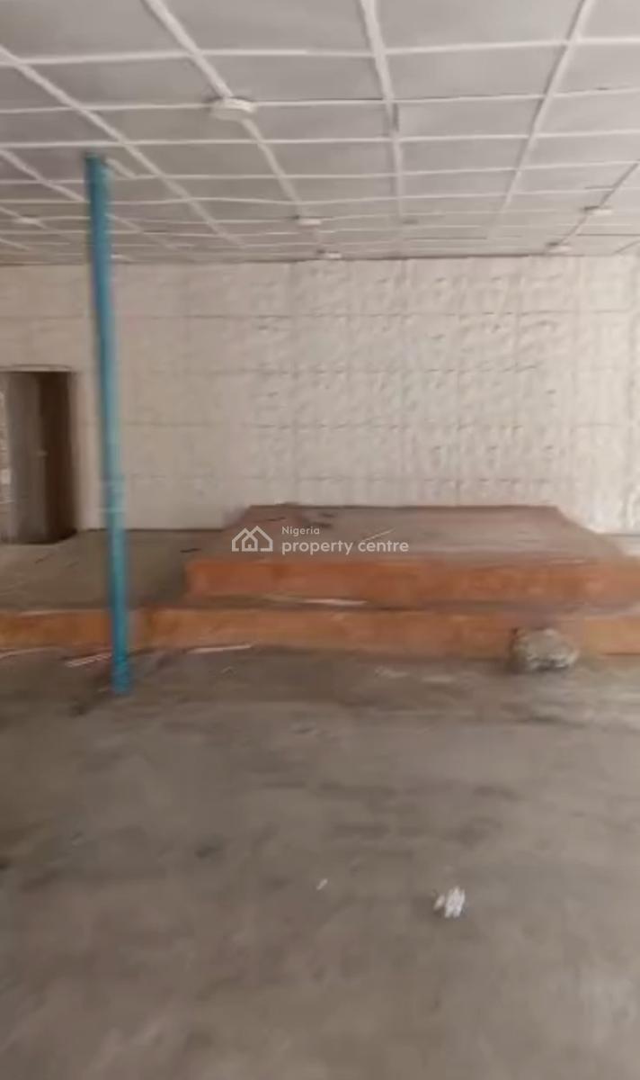 Lease: Church Space, Itire-ikate, Surulere, Lagos, Church for Rent