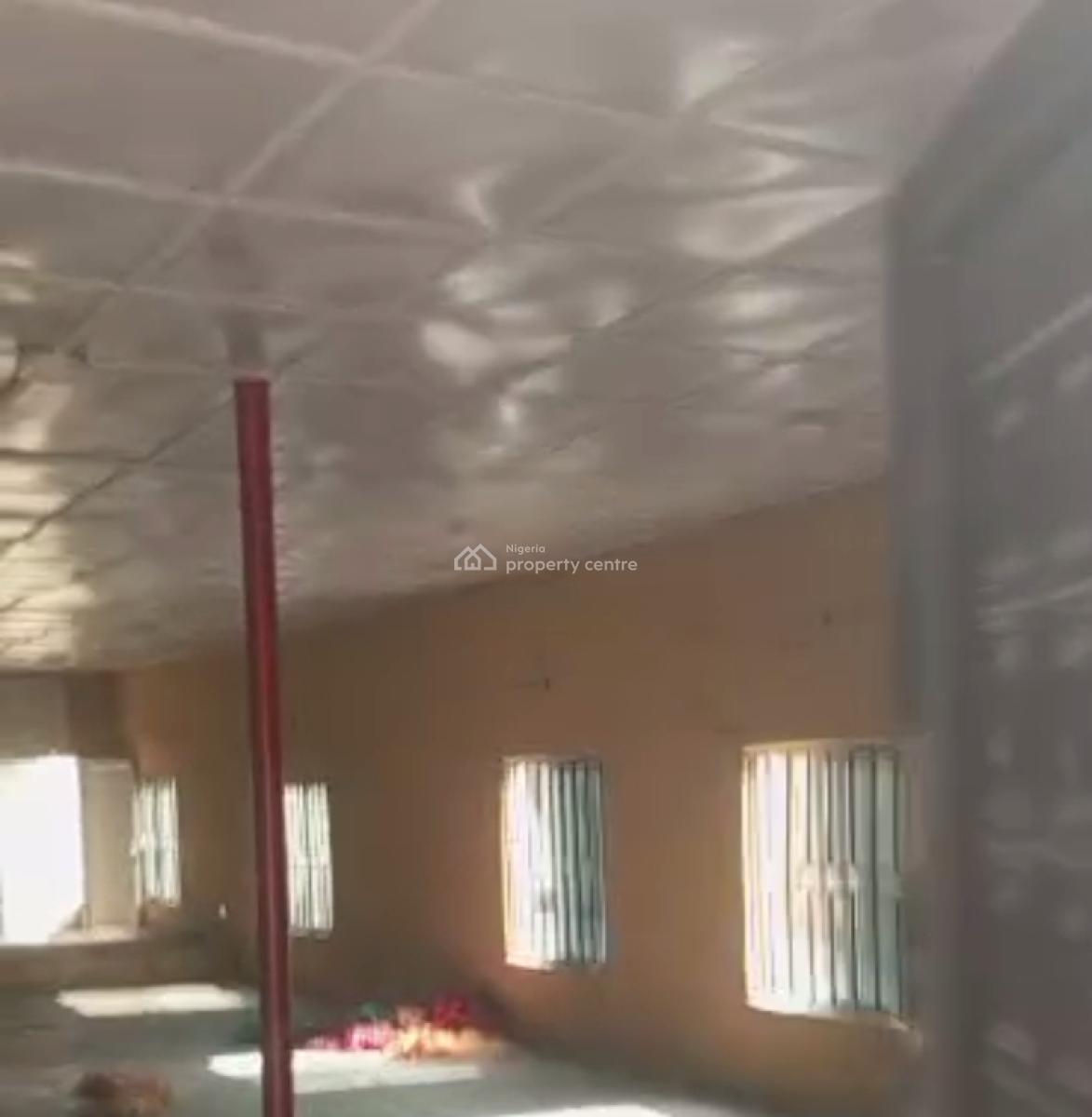 Lease: Church Space, Itire-ikate, Surulere, Lagos, Church for Rent