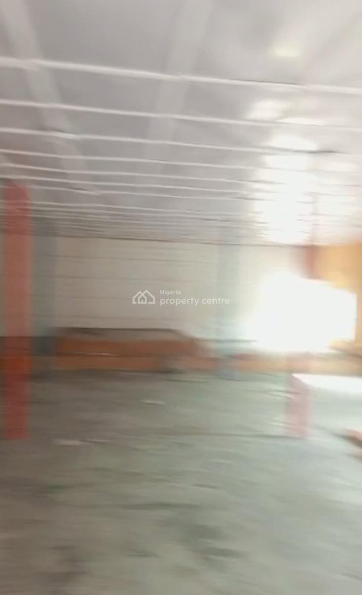 Lease: Church Space, Itire-ikate, Surulere, Lagos, Church for Rent