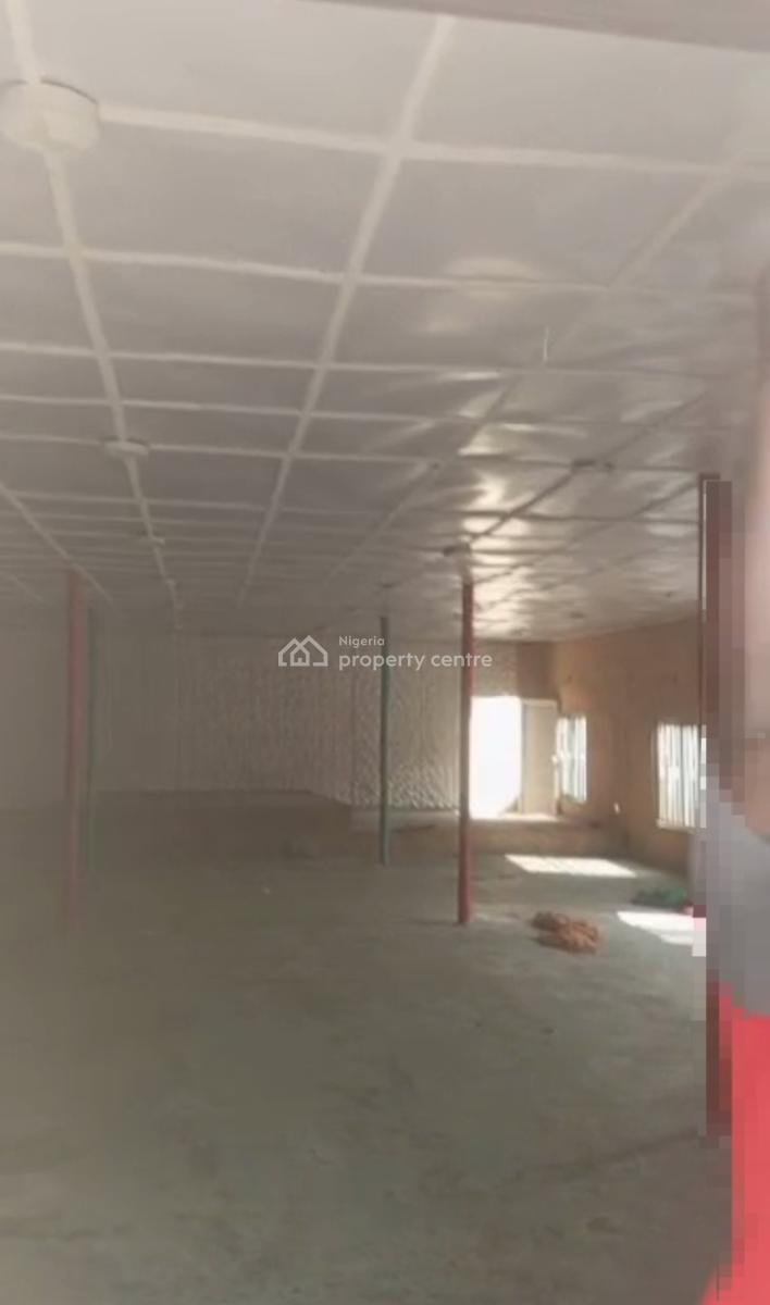 Lease: Church Space, Itire-ikate, Surulere, Lagos, Church for Rent