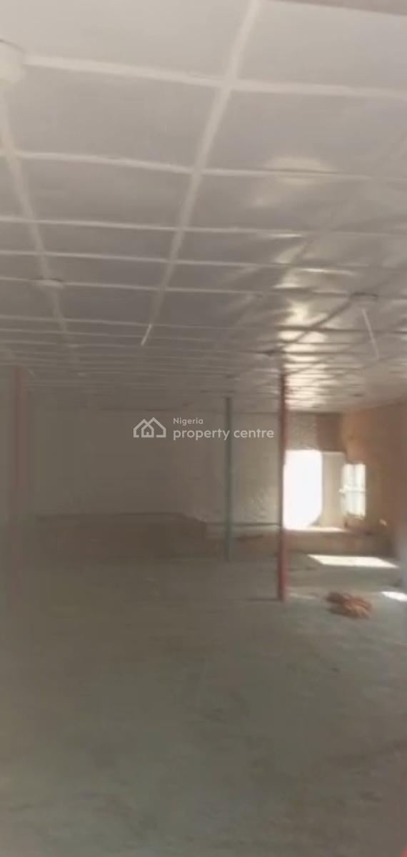 Lease: Church Space, Itire-ikate, Surulere, Lagos, Church for Rent