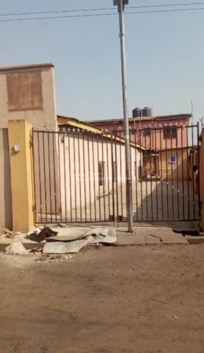 Lease: Church Space, Itire-ikate, Surulere, Lagos, Church for Rent