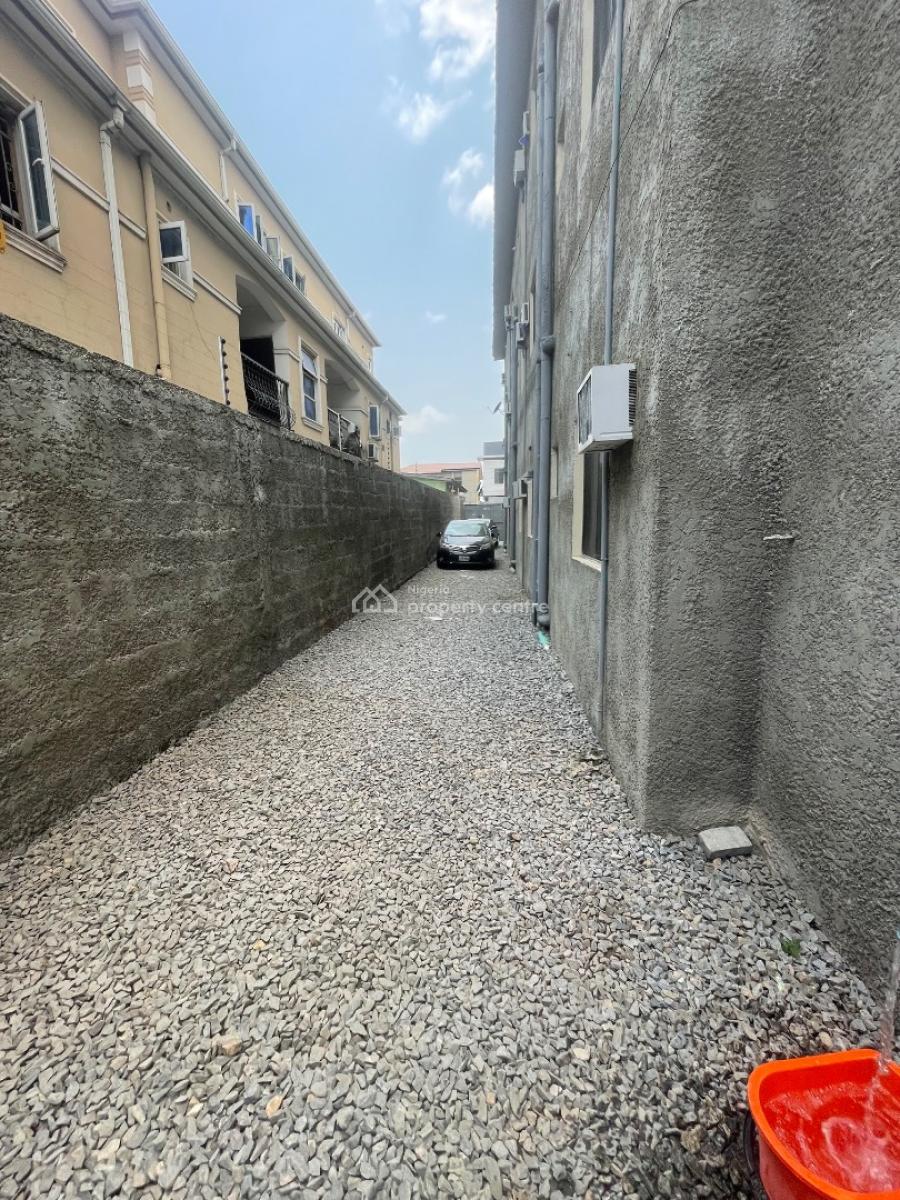 Spacious & Standard Roomself, Akoka, Yaba, Lagos, Self Contain (single Rooms) for Rent