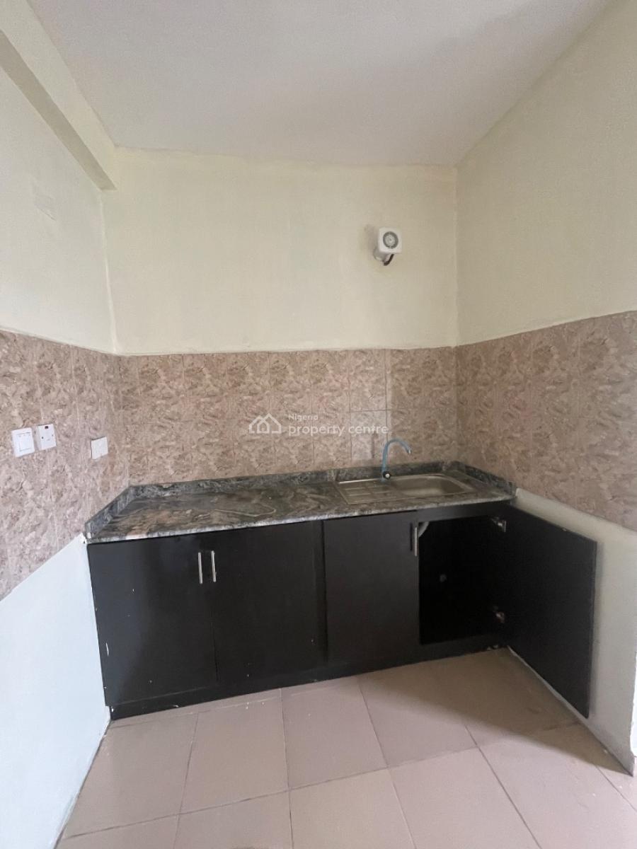 Spacious & Standard Self Contain Room with Ac & Heat Extractor, Akoka, Yaba, Lagos, Self Contain (single Rooms) for Rent