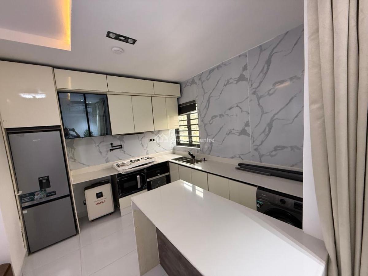 Newly Built 3 Bedroom  Flat with Gym for Distress Purchase, Freedom Way, Lekki Phase 1, Lekki, Lagos, Block of Flats for Sale