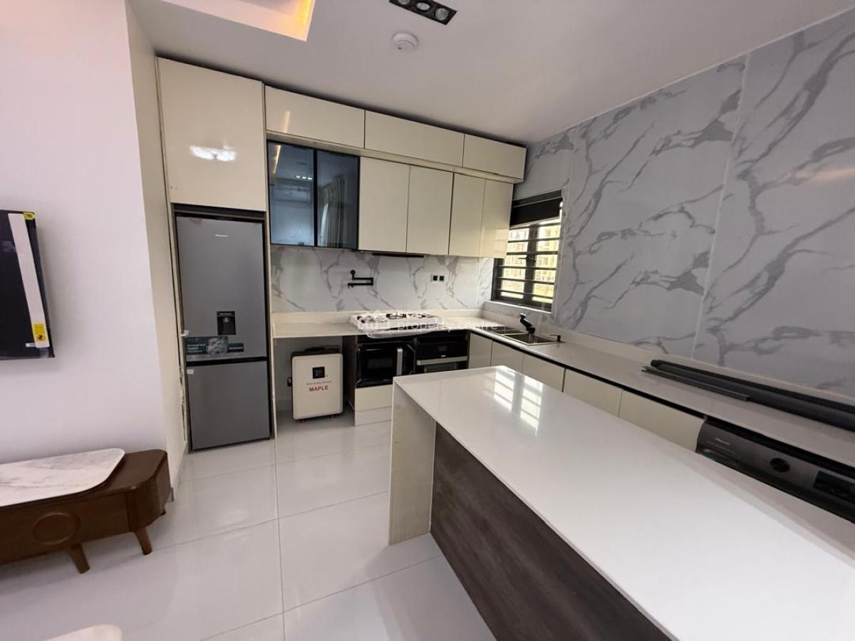 Newly Built 3 Bedroom  Flat with Gym for Distress Purchase, Freedom Way, Lekki Phase 1, Lekki, Lagos, Block of Flats for Sale