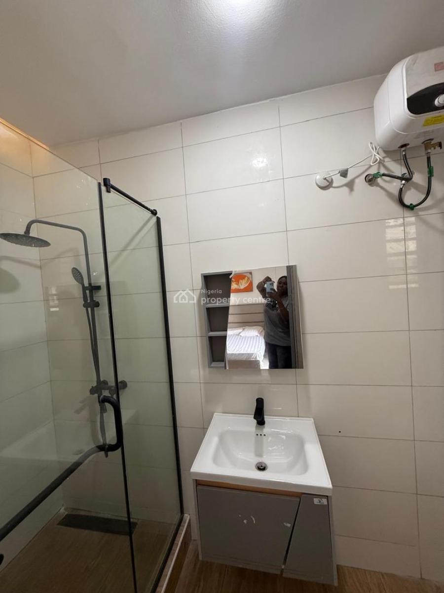 Newly Built 3 Bedroom  Flat with Gym for Distress Purchase, Freedom Way, Lekki Phase 1, Lekki, Lagos, Block of Flats for Sale