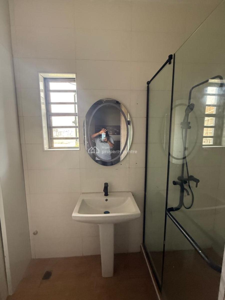 Newly Built 3 Bedroom  Flat with Gym for Distress Purchase, Freedom Way, Lekki Phase 1, Lekki, Lagos, Block of Flats for Sale