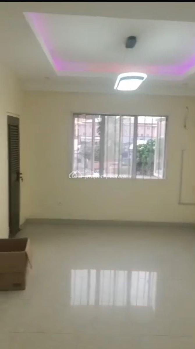 Serviced Cheapest 2 Bedroom Flat with Moderate Kitchen on Second Floor, Victoria Island (vi), Lagos, Flat / Apartment for Rent
