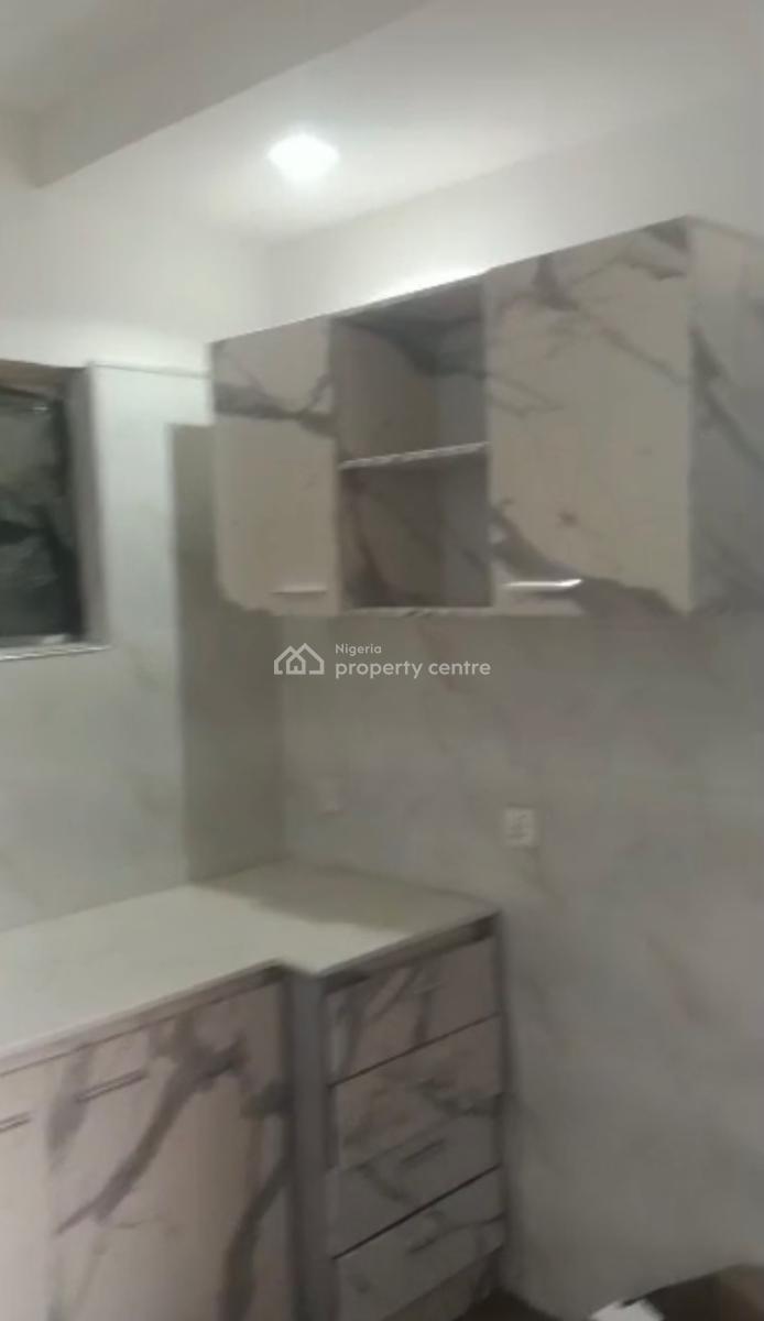 Serviced Cheapest 2 Bedroom Flat with Moderate Kitchen on Second Floor, Victoria Island (vi), Lagos, Flat / Apartment for Rent