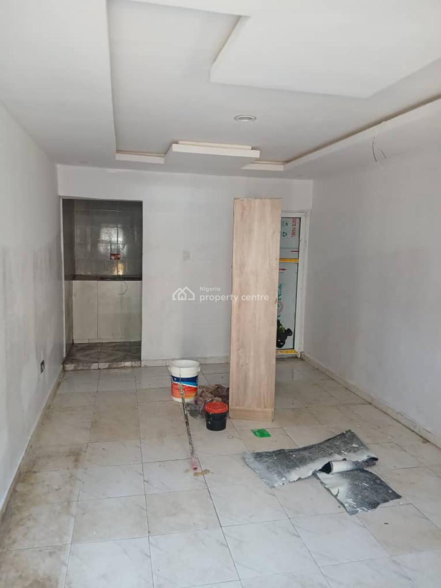 Luxury Massive Studios Self Contain, Ikota Second Gate, Ikota, Lekki, Lagos, Self Contain (single Rooms) for Rent