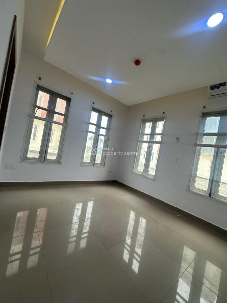 Fully Serviced Luxury 2bedrooms Flat Upstairs in a Serviced Estate, Oceanbay Estate Orchid After Roundabout, Lekki, Lagos, Flat / Apartment for Rent