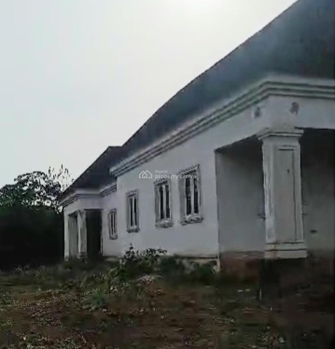 2 Flat of 3 Bedroom Each 100ft By 200ft Land, Obayantor Community, Off Sapele Road, Benin, Oredo, Edo, Detached Bungalow for Sale