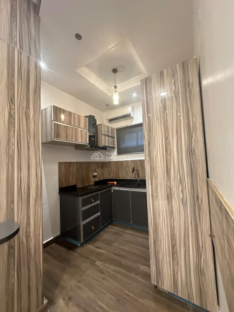Fully Furnished 2 Bedroom Apartment, Lekki Phase 1, Lekki, Lagos, Flat / Apartment for Rent