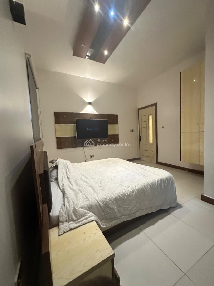 Fully Furnished 2 Bedroom Apartment, Lekki Phase 1, Lekki, Lagos, Flat / Apartment for Rent