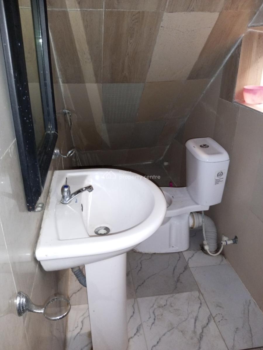 Lovely Room Self Contain with Ante Room, Gated and Secured Estate, Osapa, Lekki, Lagos, Self Contain (single Rooms) for Rent