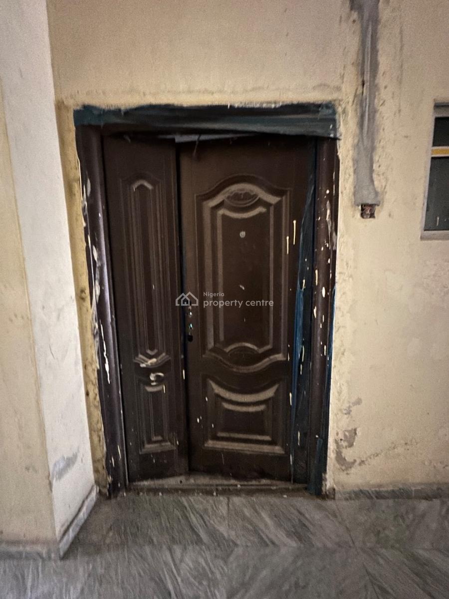 2 Bedroom Apartment, Okwujiakwu Street, Peter Odili, Port Harcourt, Rivers, Flat / Apartment for Sale