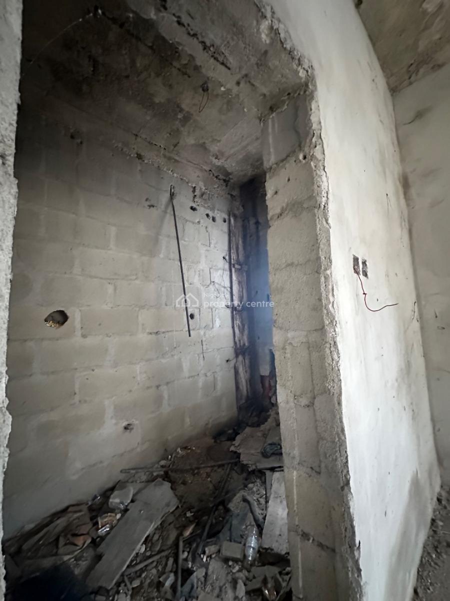 2 Bedroom Apartment, Okwujiakwu Street, Peter Odili, Port Harcourt, Rivers, Flat / Apartment for Sale