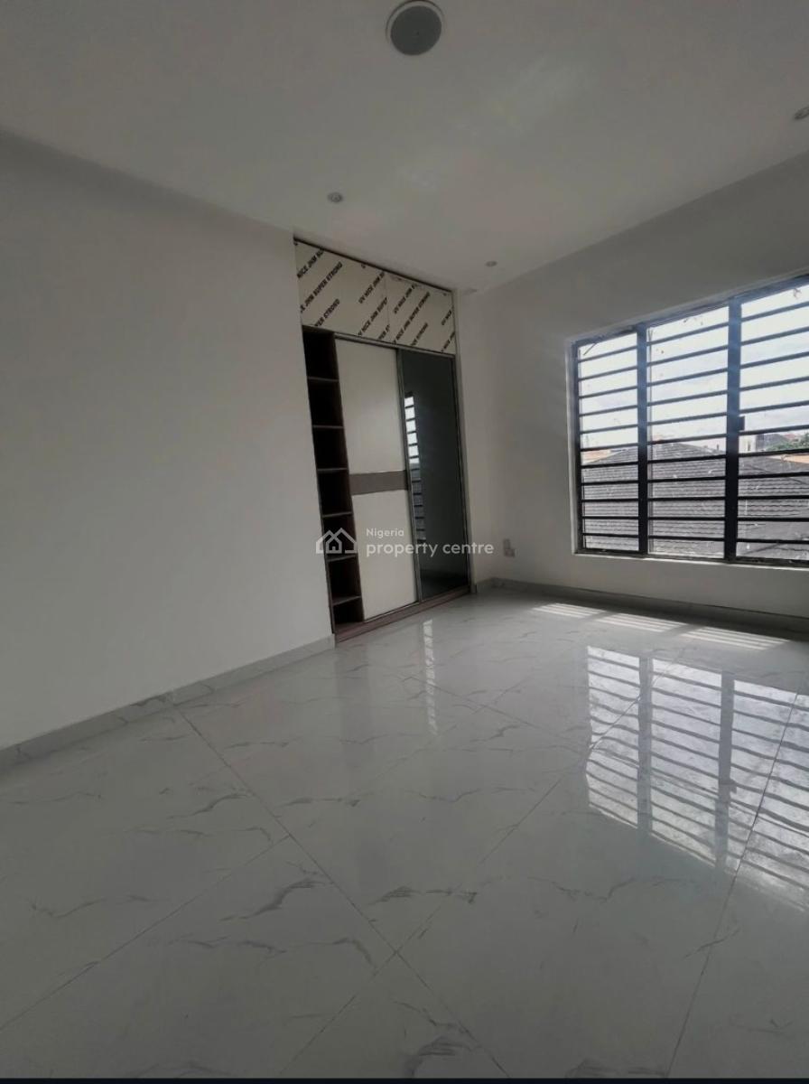 Well Maintained 3 Bedroom Terrace Duplex with Bq., Osapa London, Osapa, Lekki, Lagos, Terraced Duplex for Sale