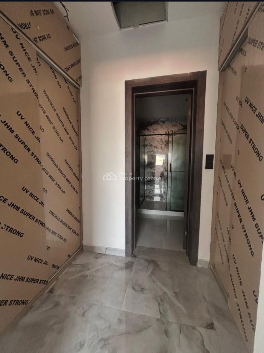 Well Maintained 3 Bedroom Terrace Duplex with Bq., Osapa London, Osapa, Lekki, Lagos, Terraced Duplex for Sale