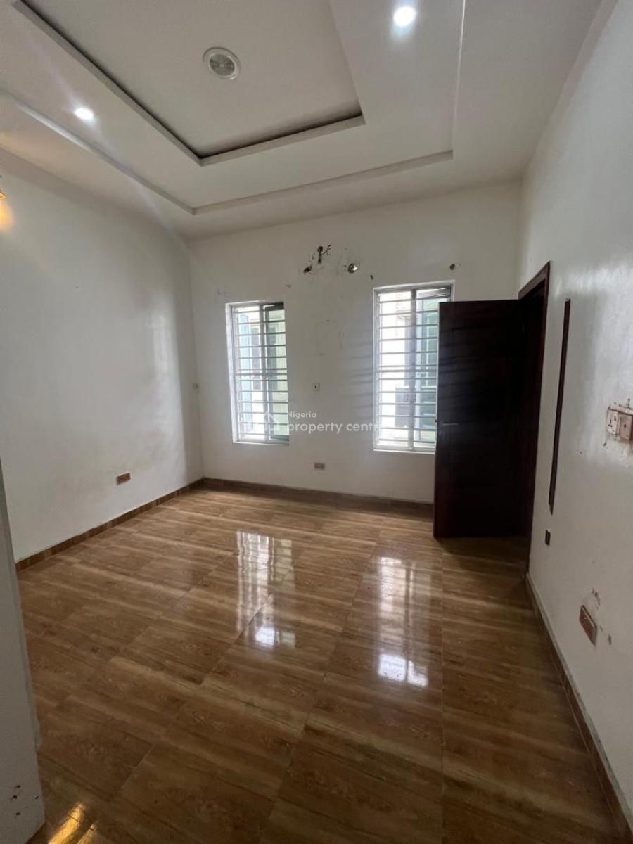 1 Bedroom Studio Apartment in an Estat, Chevron, Lekki, Lagos, Self Contain (single Rooms) for Rent