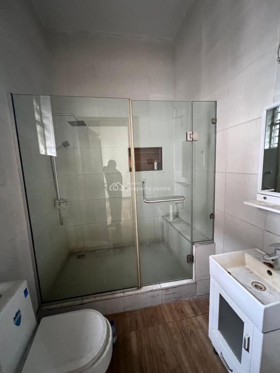 1 Bedroom Studio Apartment in an Estat, Chevron, Lekki, Lagos, Self Contain (single Rooms) for Rent