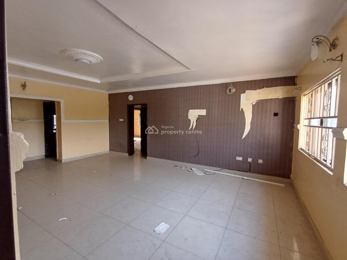 Spacious 3 Bedroom Flat on The Second Floor (office/ Residential), Wuse 2, Abuja, Flat / Apartment for Rent