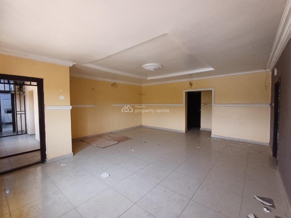 Spacious 3 Bedroom Flat on The Second Floor (office/ Residential), Wuse 2, Abuja, Flat / Apartment for Rent