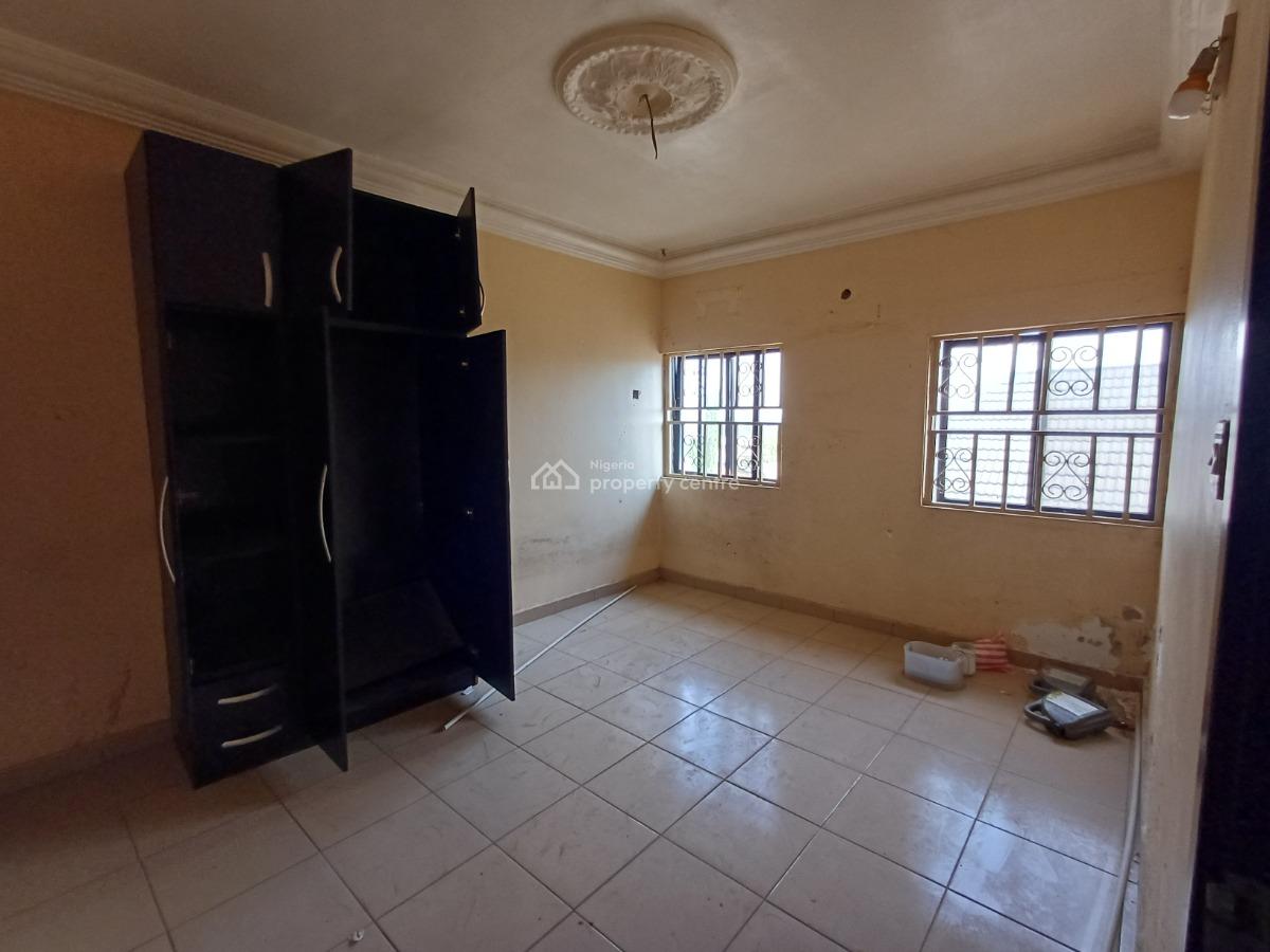 Spacious 3 Bedroom Flat on The Second Floor (office/ Residential), Wuse 2, Abuja, Flat / Apartment for Rent