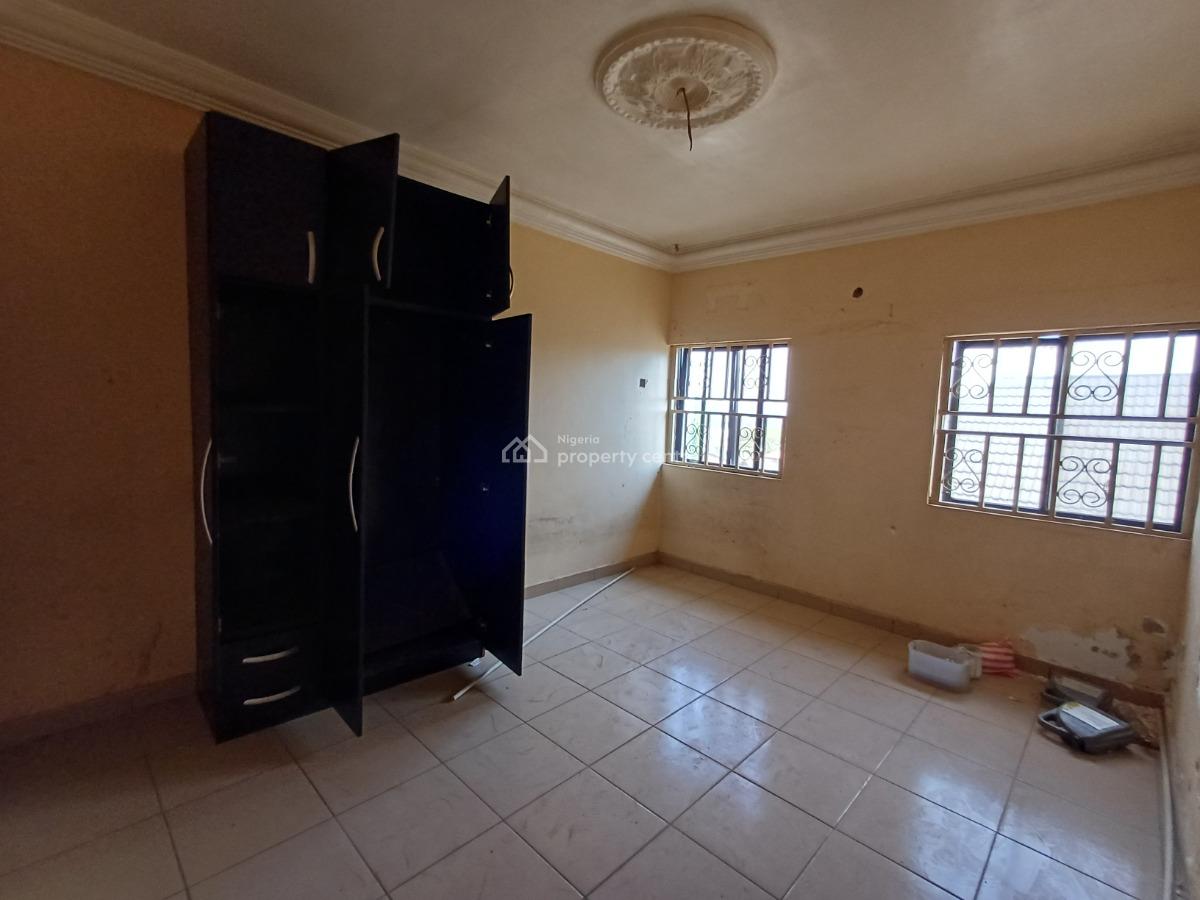 Spacious 3 Bedroom Flat on The Second Floor (office/ Residential), Wuse 2, Abuja, Flat / Apartment for Rent