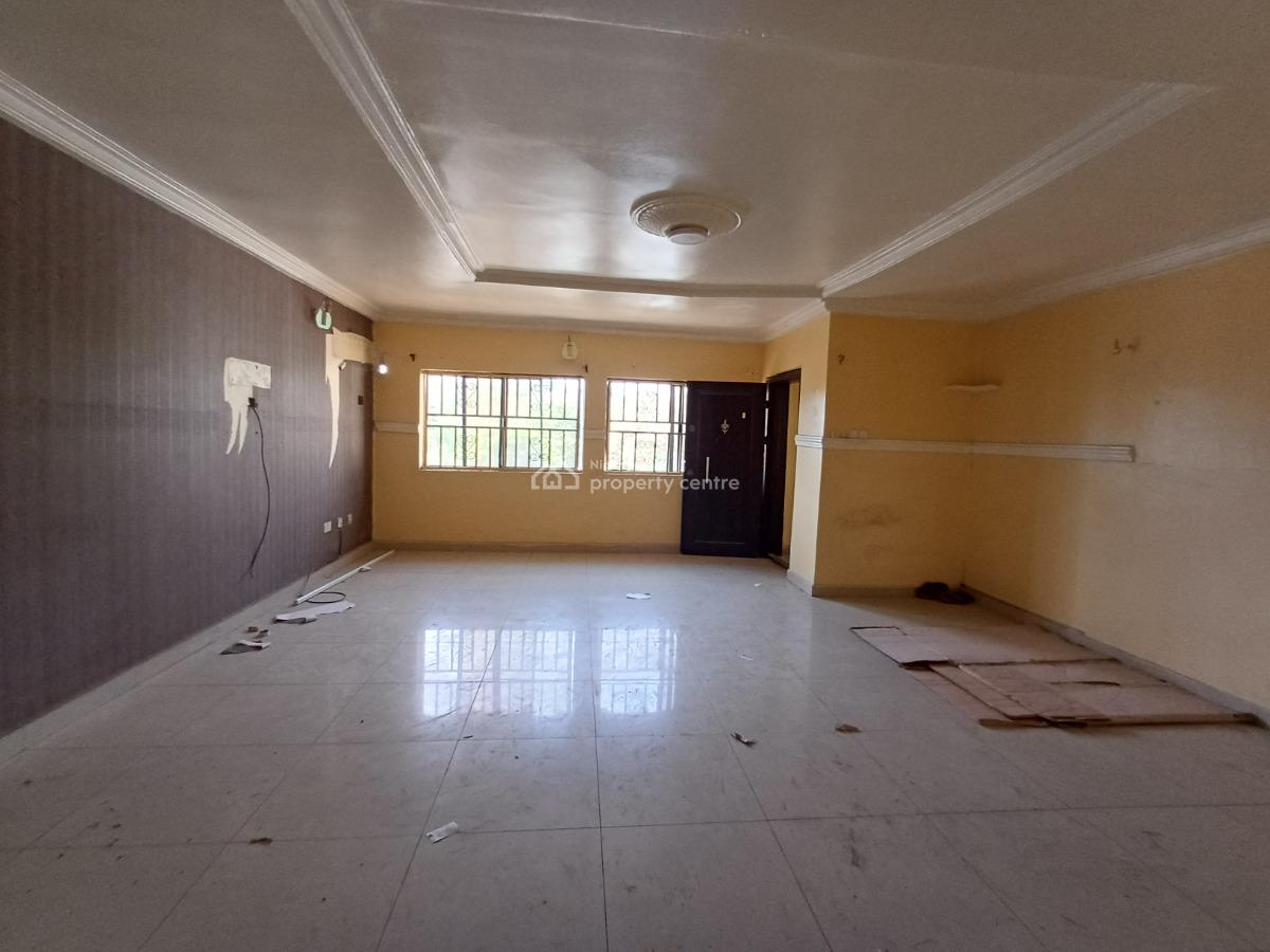 Spacious 3 Bedroom Flat on The Second Floor (office/ Residential), Wuse 2, Abuja, Flat / Apartment for Rent